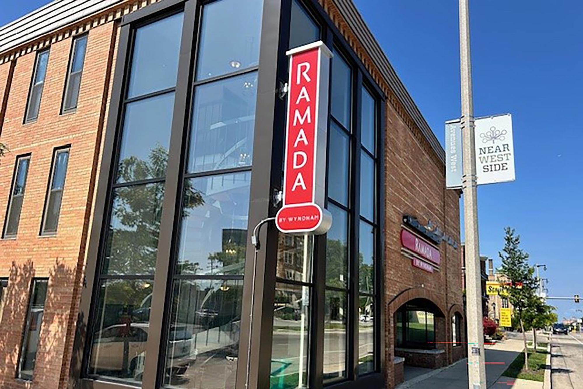 Ramada By Wyndham Milwaukee Hotel Eksteriør billede