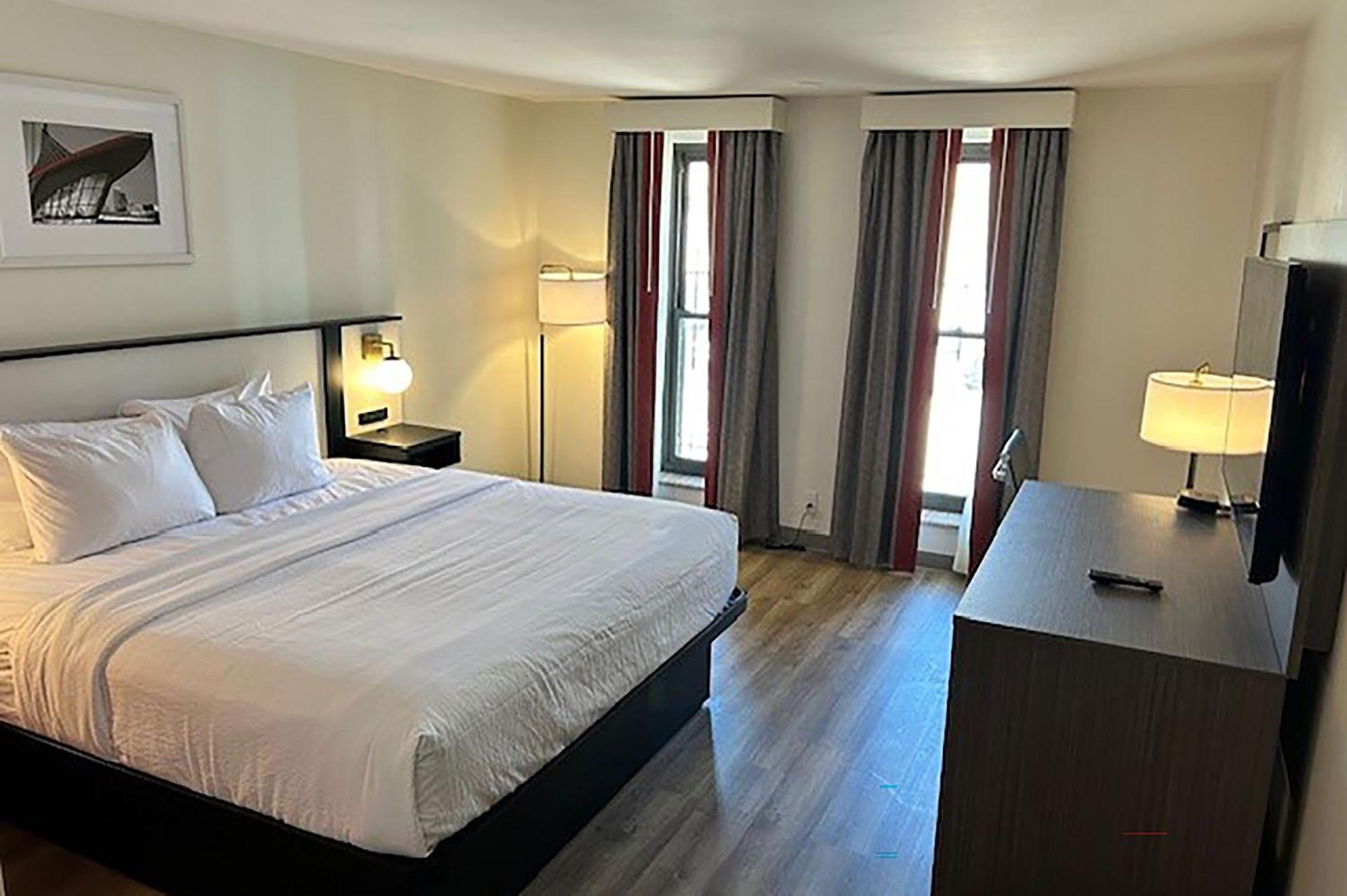 Ramada By Wyndham Milwaukee Hotel Eksteriør billede